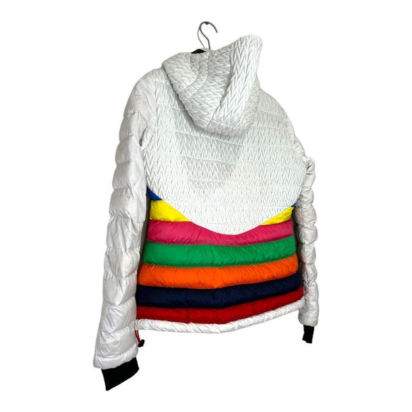 Perfect Moment Rainbow Chevron Down Ski Jacket Size Medium - Picture 11 of 14
